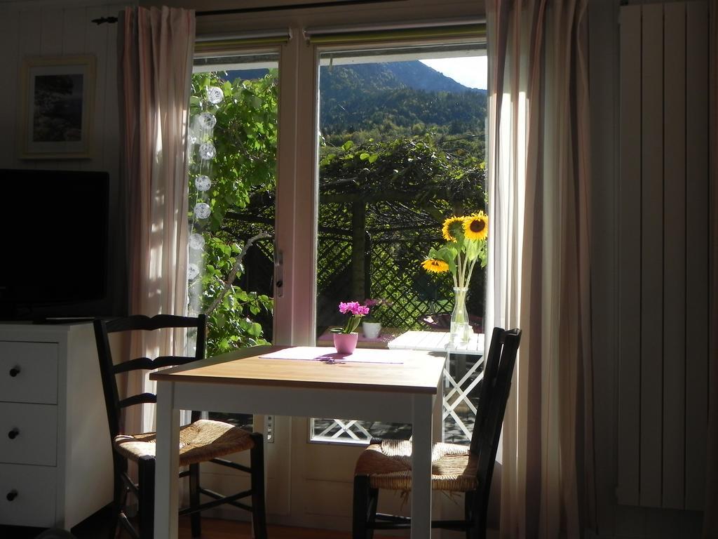 Der Morgenberg Apartamento Därligen Exterior foto